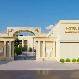 Hotel Divine Banaras By ****